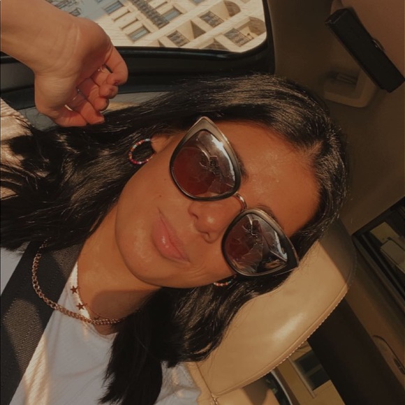 Meet your Posher, Alexandra - Picture 3 of 3